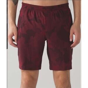 Lululemon Pace Breaker Shorts‎ Smokescreen Camo Oxblood Rosewood Lined 9” Medium